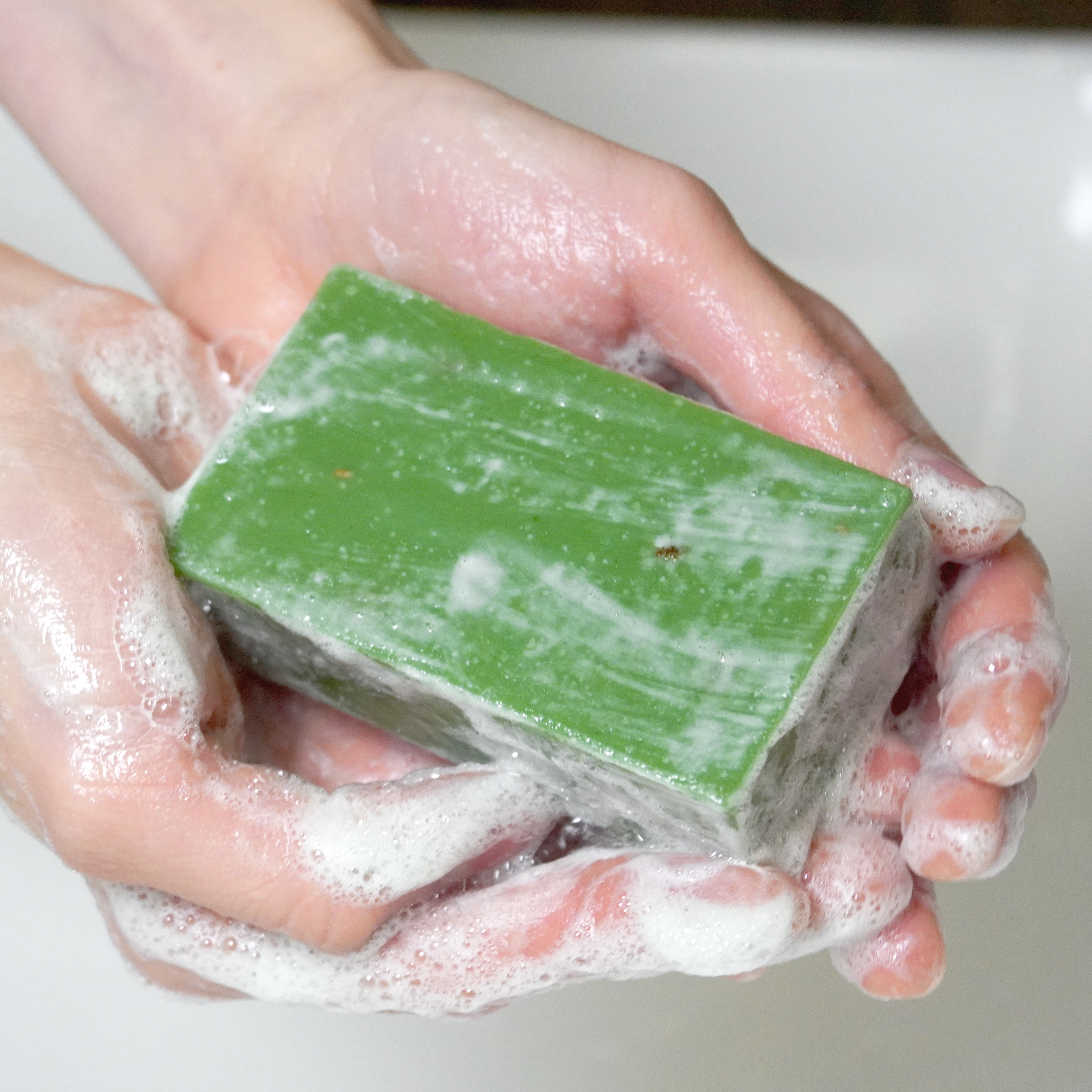 薩伊娜 迷迭香茶樹保濕花香皂4.5oz